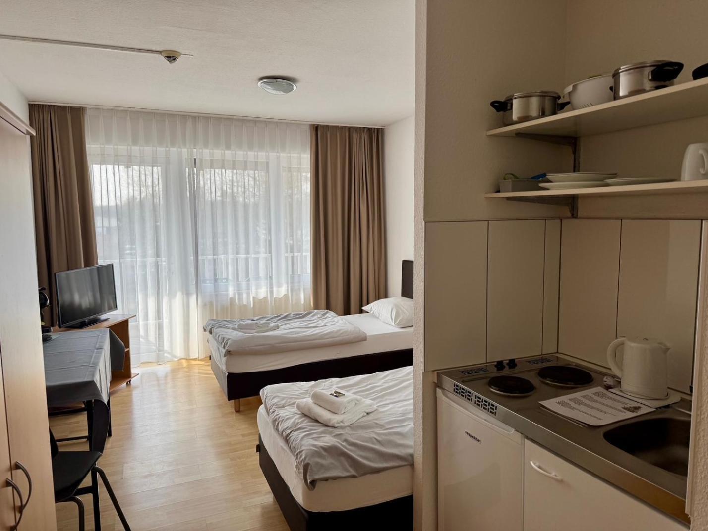 Gaestehaus Hassloch/Pfalz Buitenkant foto